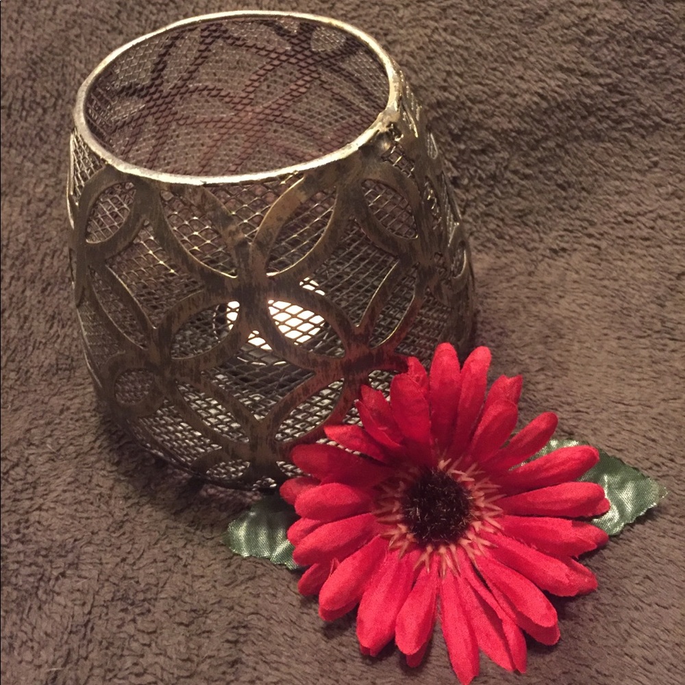 Vintage tea light candle holder